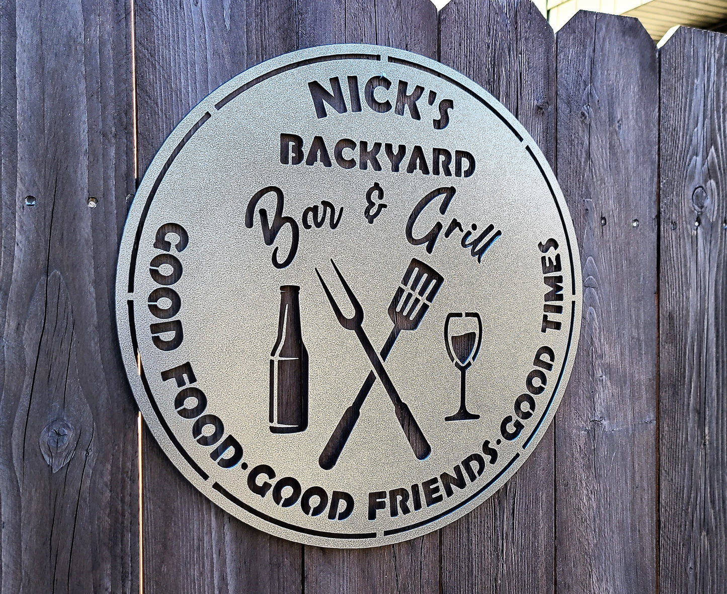 Backyard Bar & Grill